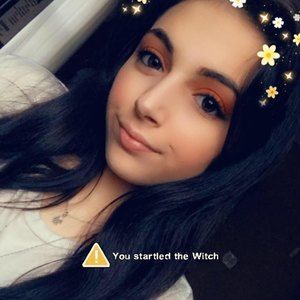 Meet your Posher, Emilie